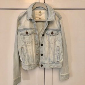 Girl’s Tucker + Tate light wash jacket. Nordstrom